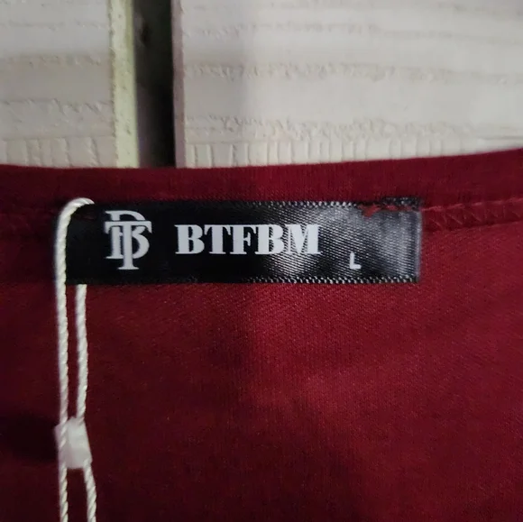 Chic Long Sleeve Red Dress - Picture 7 of 11